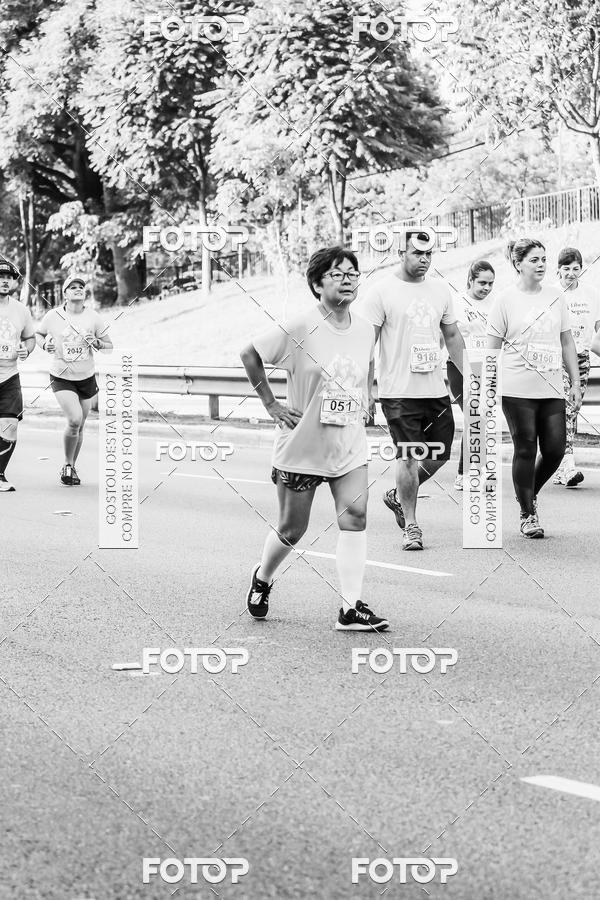 Buy your photos of the eventFotos de Corrida em Preto & Branco on Fotop