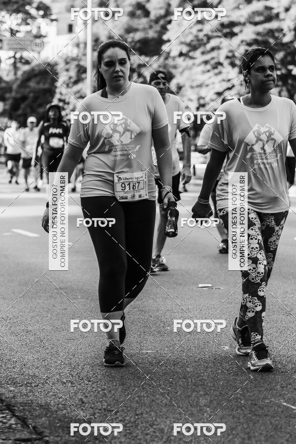 Buy your photos of the eventFotos de Corrida em Preto & Branco on Fotop