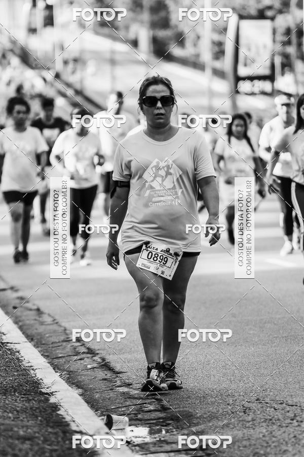 Buy your photos of the eventFotos de Corrida em Preto & Branco on Fotop