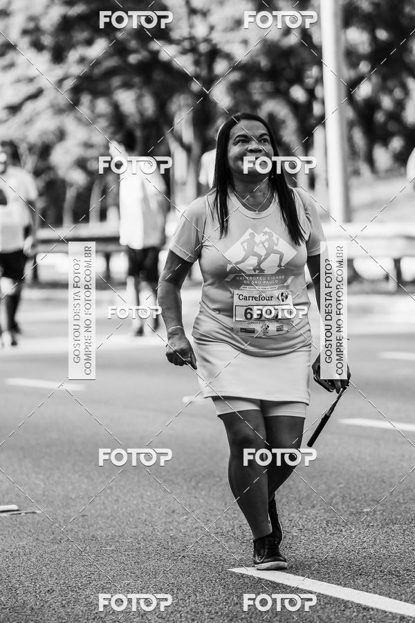 Buy your photos of the eventFotos de Corrida em Preto & Branco on Fotop