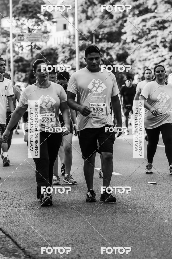 Buy your photos of the eventFotos de Corrida em Preto & Branco on Fotop