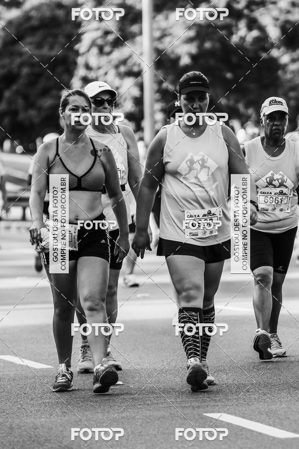Buy your photos of the eventFotos de Corrida em Preto & Branco on Fotop