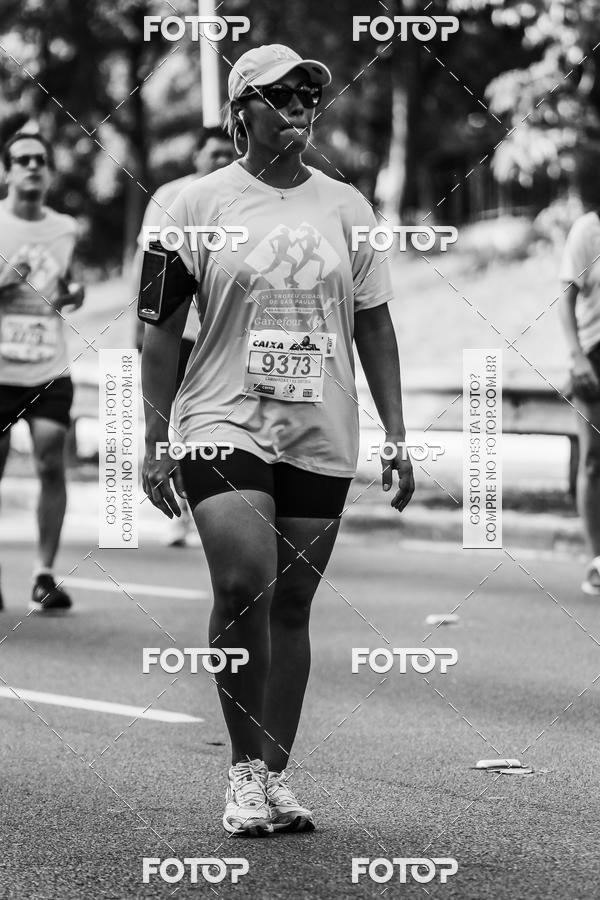 Buy your photos of the eventFotos de Corrida em Preto & Branco on Fotop