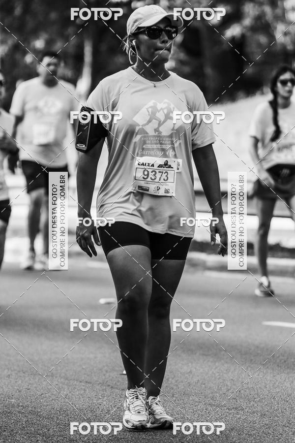 Buy your photos of the eventFotos de Corrida em Preto & Branco on Fotop