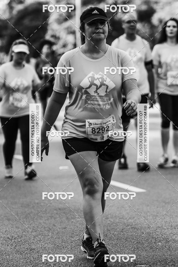Buy your photos of the eventFotos de Corrida em Preto & Branco on Fotop