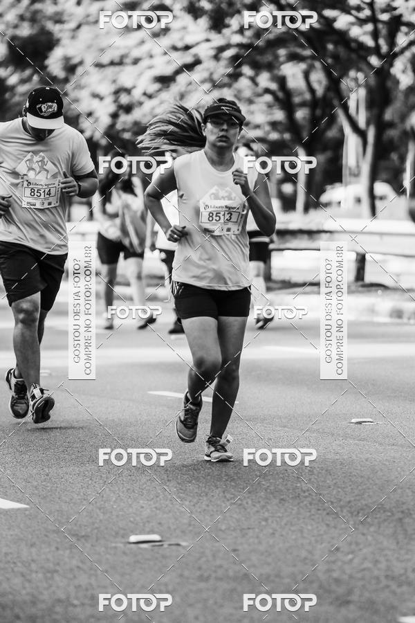 Buy your photos of the eventFotos de Corrida em Preto & Branco on Fotop