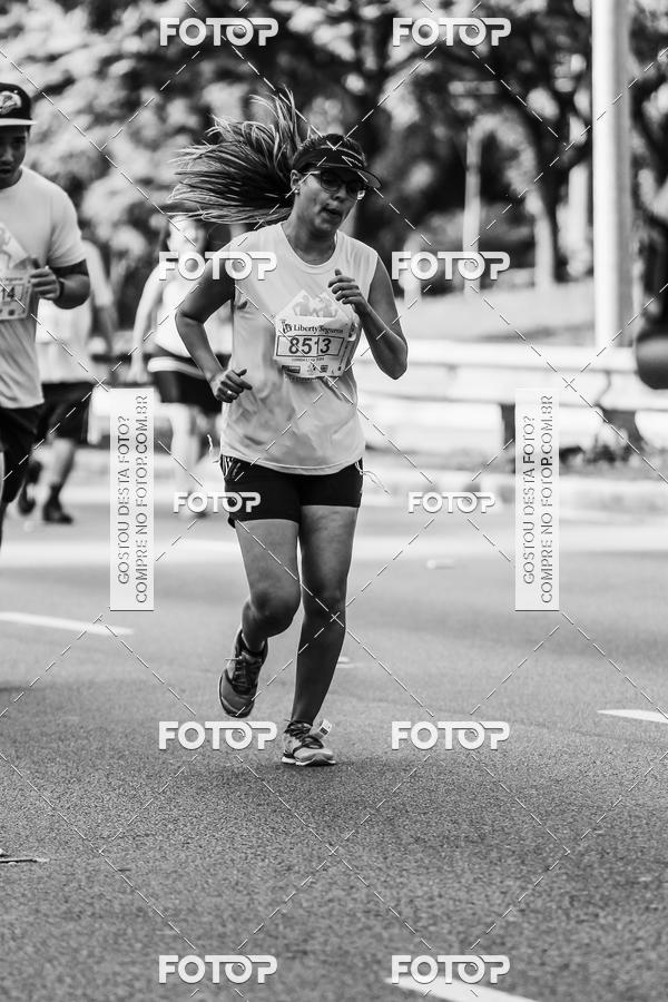 Buy your photos of the eventFotos de Corrida em Preto & Branco on Fotop