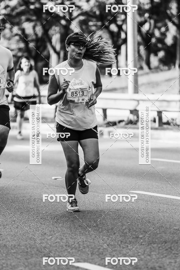 Buy your photos of the eventFotos de Corrida em Preto & Branco on Fotop