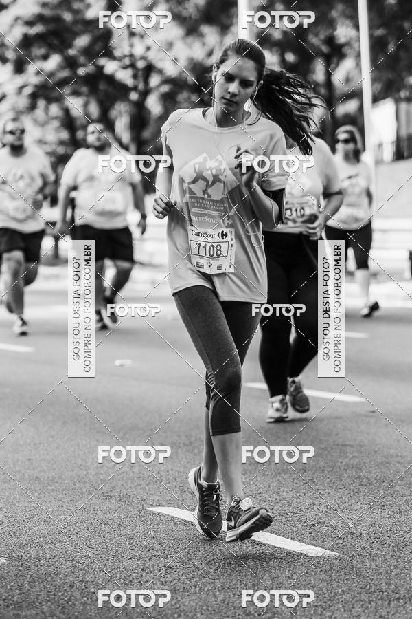 Buy your photos of the eventFotos de Corrida em Preto & Branco on Fotop