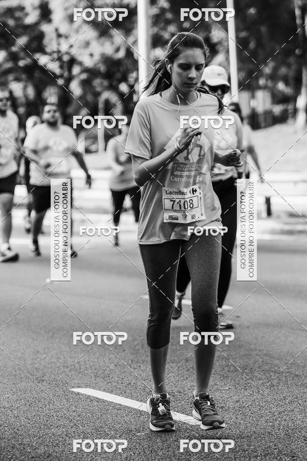 Buy your photos of the eventFotos de Corrida em Preto & Branco on Fotop