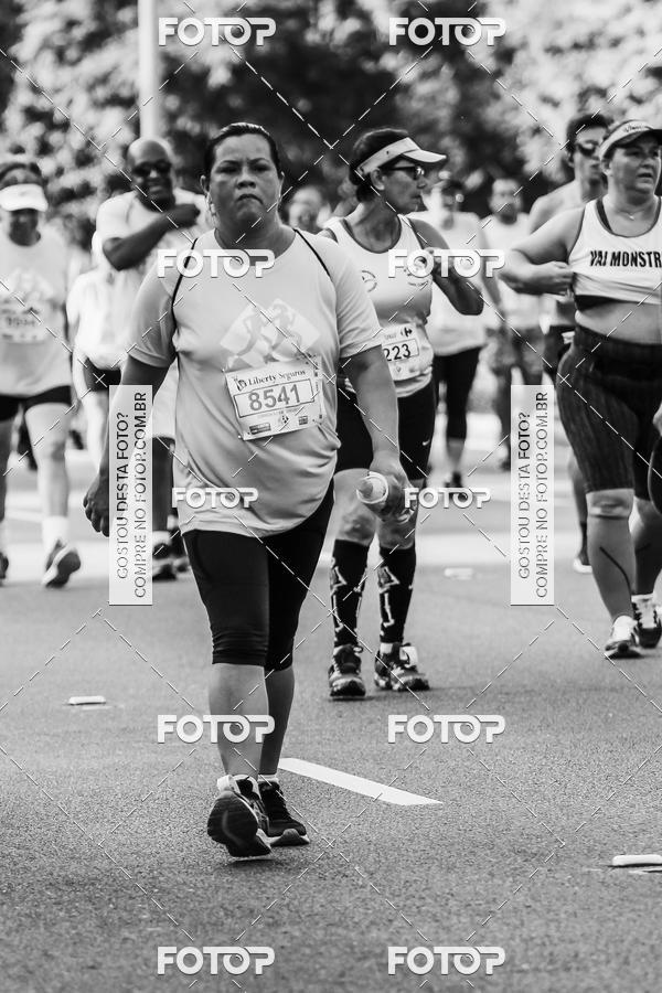 Buy your photos of the eventFotos de Corrida em Preto & Branco on Fotop