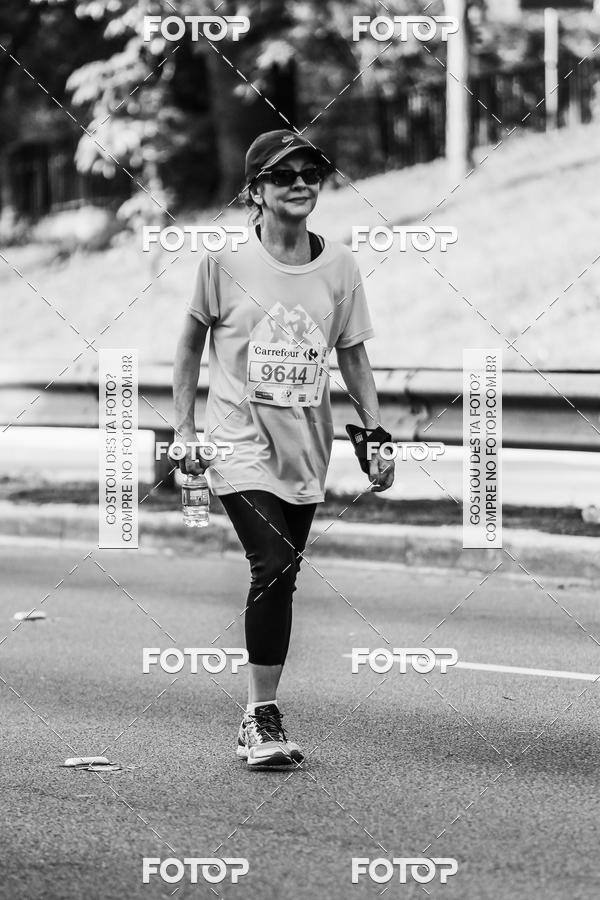 Buy your photos of the eventFotos de Corrida em Preto & Branco on Fotop