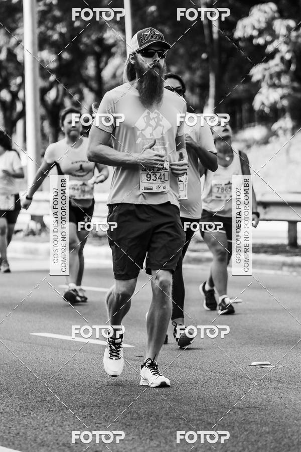 Buy your photos of the eventFotos de Corrida em Preto & Branco on Fotop