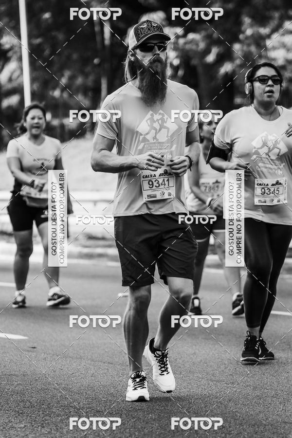 Buy your photos of the eventFotos de Corrida em Preto & Branco on Fotop