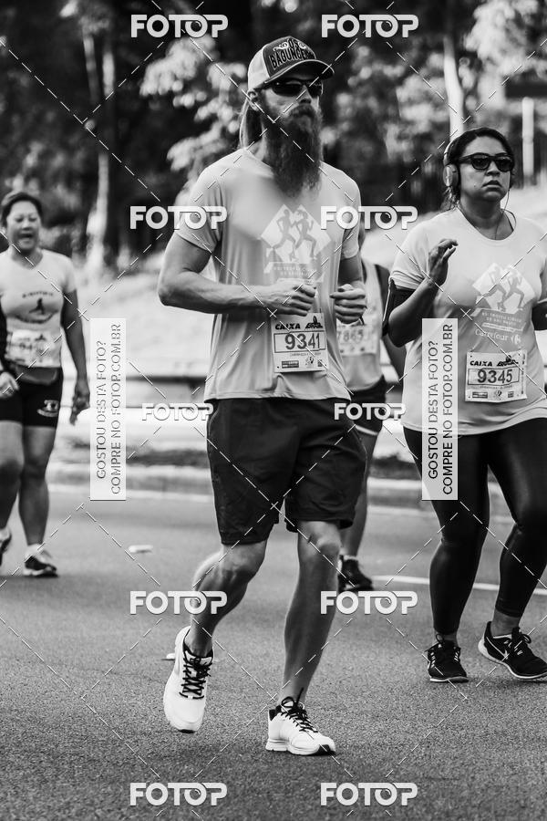 Buy your photos of the eventFotos de Corrida em Preto & Branco on Fotop