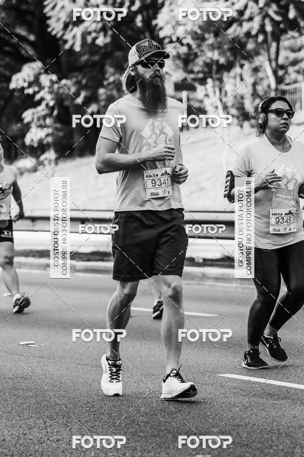Buy your photos of the eventFotos de Corrida em Preto & Branco on Fotop