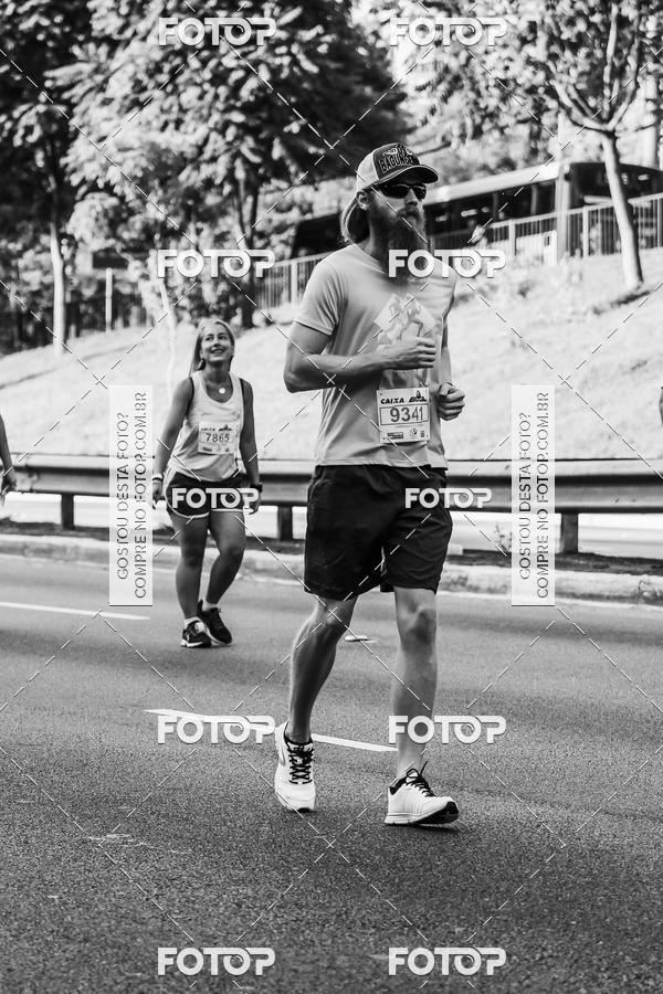 Buy your photos of the eventFotos de Corrida em Preto & Branco on Fotop