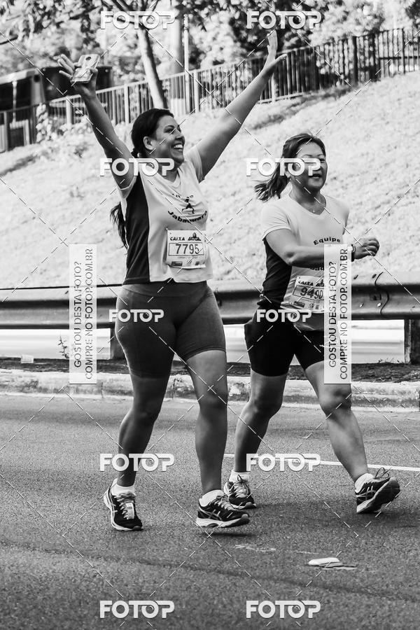 Buy your photos of the eventFotos de Corrida em Preto & Branco on Fotop