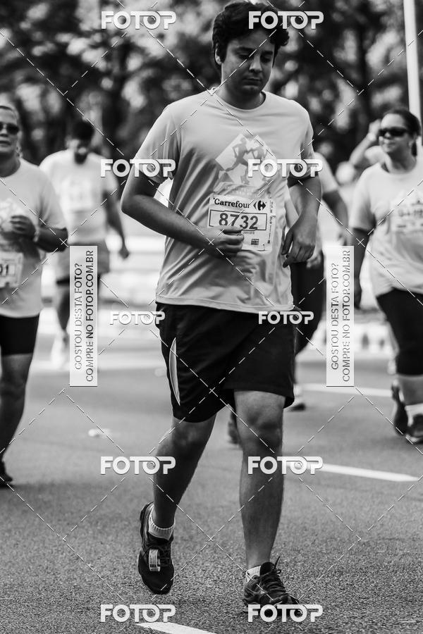 Buy your photos of the eventFotos de Corrida em Preto & Branco on Fotop