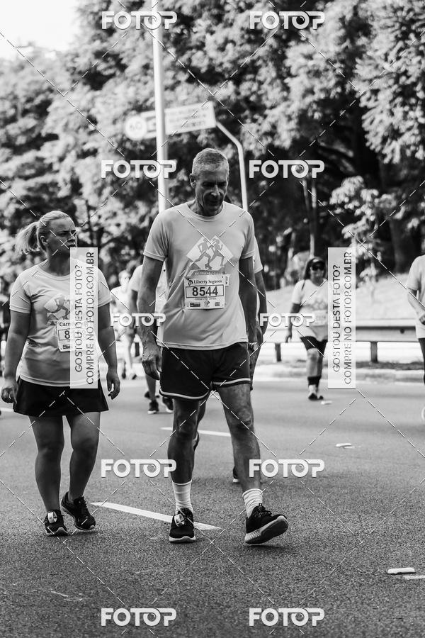 Buy your photos of the eventFotos de Corrida em Preto & Branco on Fotop