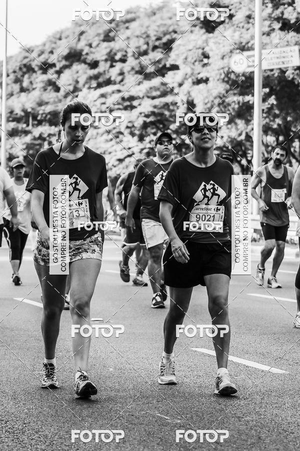 Buy your photos of the eventFotos de Corrida em Preto & Branco on Fotop