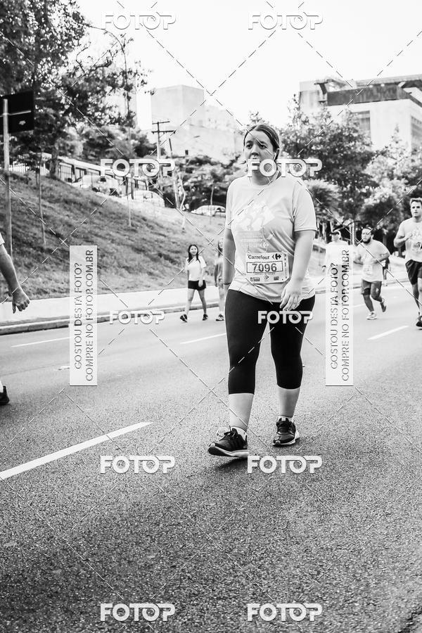 Buy your photos of the eventFotos de Corrida em Preto & Branco on Fotop