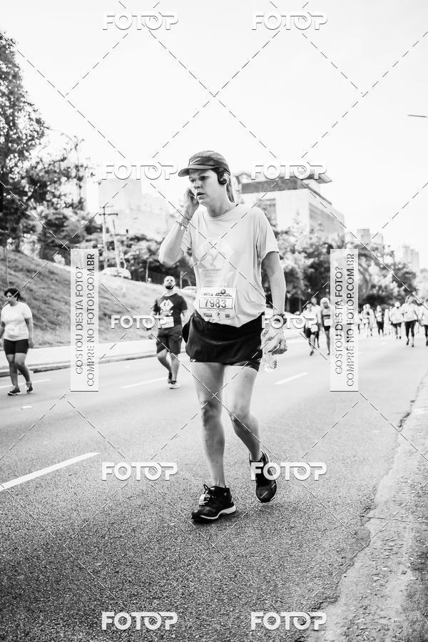 Buy your photos of the eventFotos de Corrida em Preto & Branco on Fotop