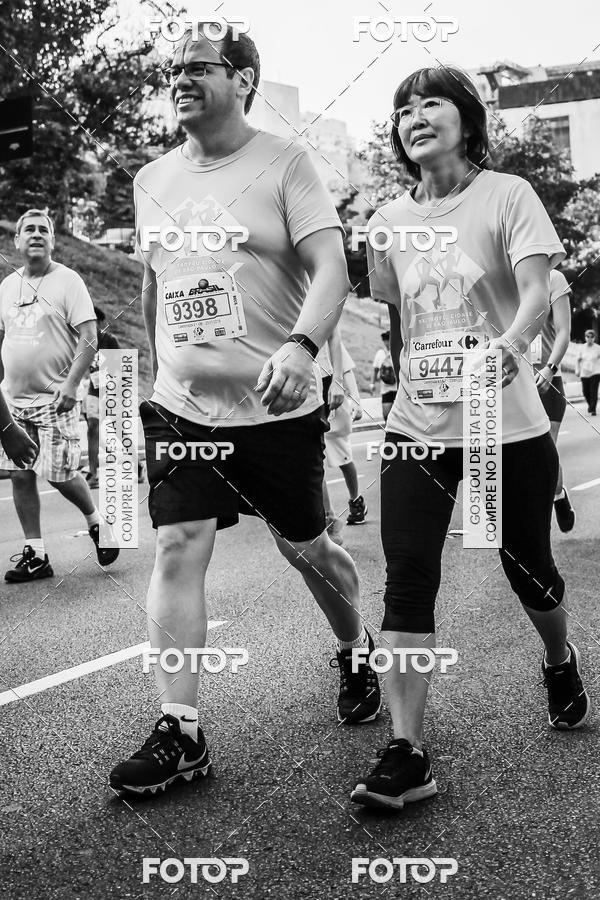 Buy your photos of the eventFotos de Corrida em Preto & Branco on Fotop