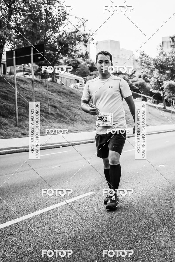 Buy your photos of the eventFotos de Corrida em Preto & Branco on Fotop