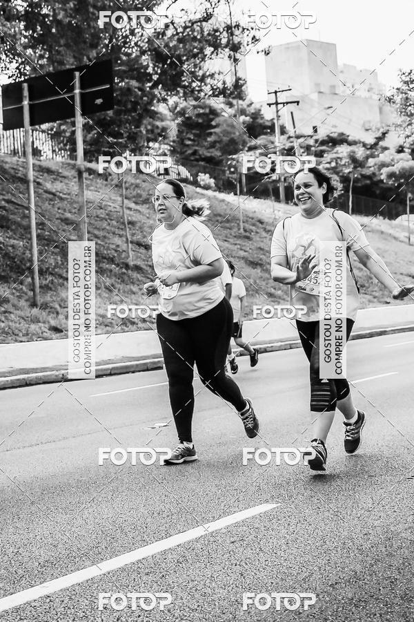 Buy your photos of the eventFotos de Corrida em Preto & Branco on Fotop