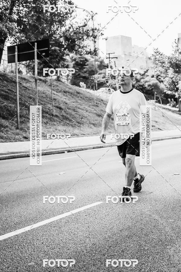 Buy your photos of the eventFotos de Corrida em Preto & Branco on Fotop
