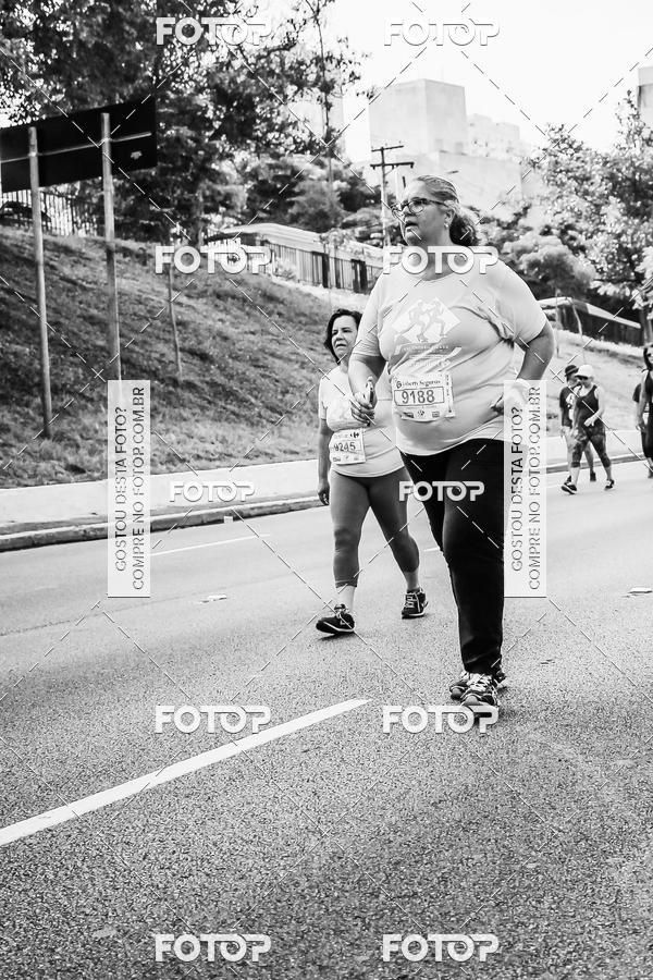 Buy your photos of the eventFotos de Corrida em Preto & Branco on Fotop