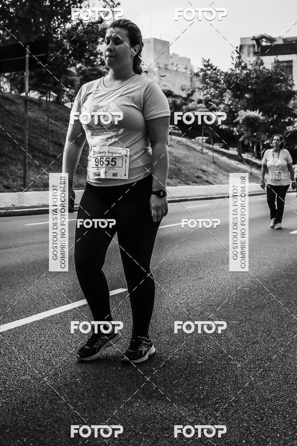 Buy your photos of the eventFotos de Corrida em Preto & Branco on Fotop