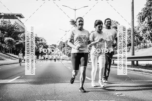 Buy your photos of the eventFotos de Corrida em Preto & Branco on Fotop