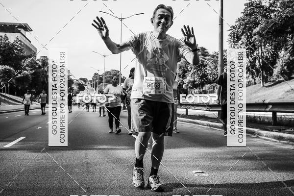 Buy your photos of the eventFotos de Corrida em Preto & Branco on Fotop