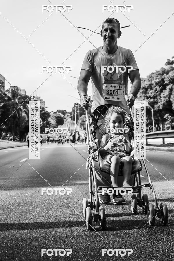 Buy your photos of the eventFotos de Corrida em Preto & Branco on Fotop