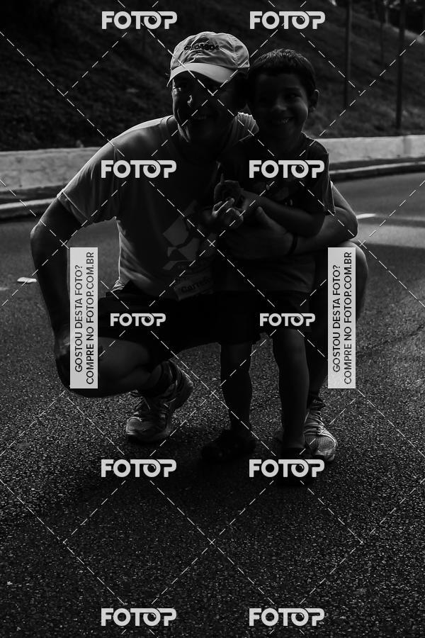 Buy your photos of the eventFotos de Corrida em Preto & Branco on Fotop