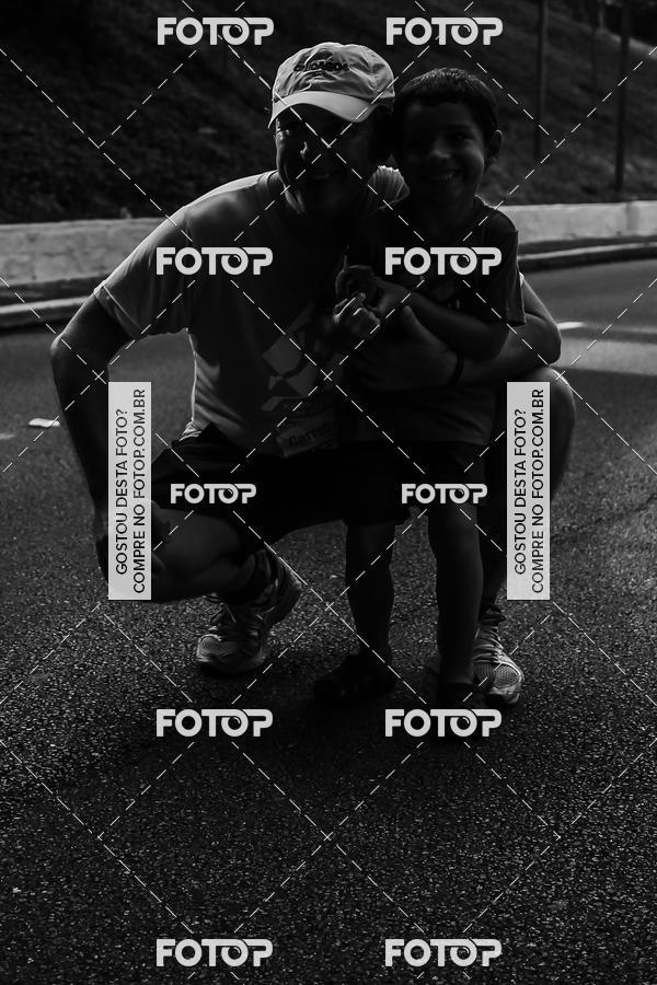 Buy your photos of the eventFotos de Corrida em Preto & Branco on Fotop