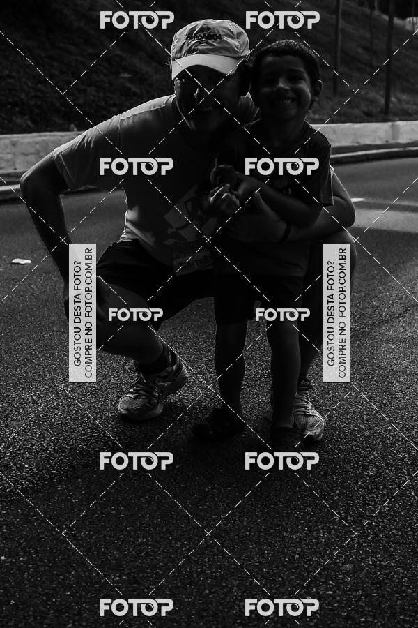Buy your photos of the eventFotos de Corrida em Preto & Branco on Fotop
