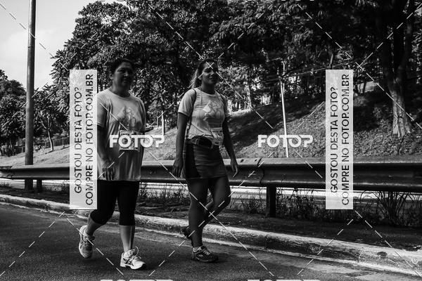 Buy your photos of the eventFotos de Corrida em Preto & Branco on Fotop