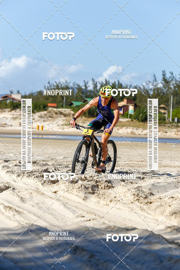 Buy your photos of the eventXTerra Camp Praia do Rosa 2018 on Fotop