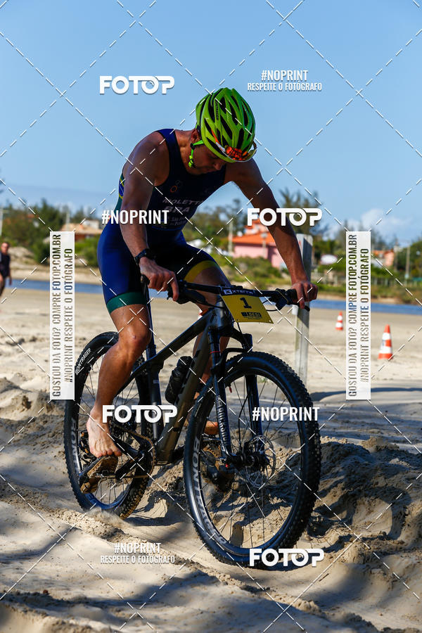 Buy your photos of the eventXTerra Camp Praia do Rosa 2018 on Fotop