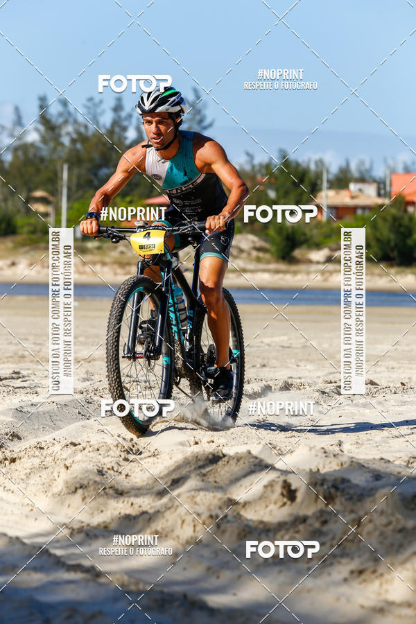 Buy your photos of the eventXTerra Camp Praia do Rosa 2018 on Fotop