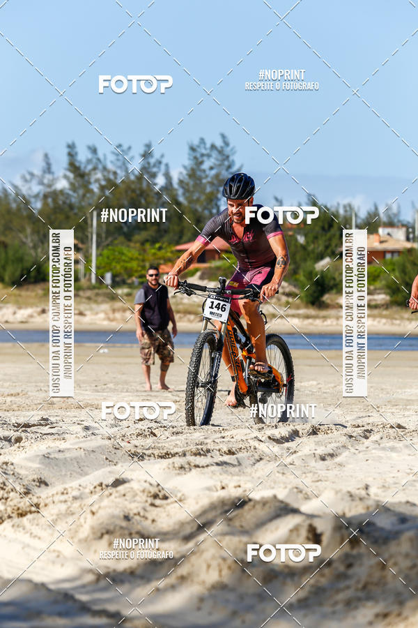 Buy your photos of the eventXTerra Camp Praia do Rosa 2018 on Fotop