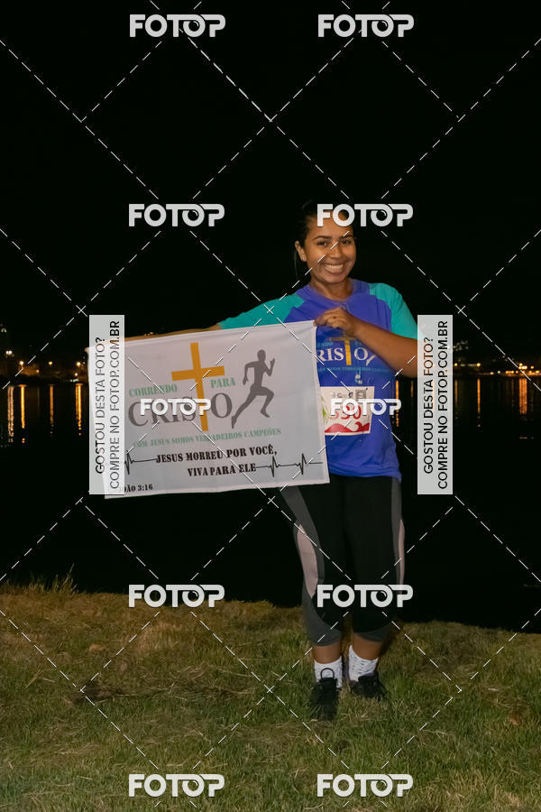 Buy your photos of the eventMarines Night Run on Fotop