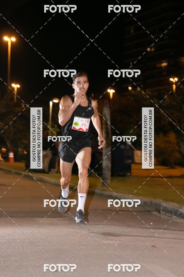 Buy your photos of the eventMarines Night Run on Fotop
