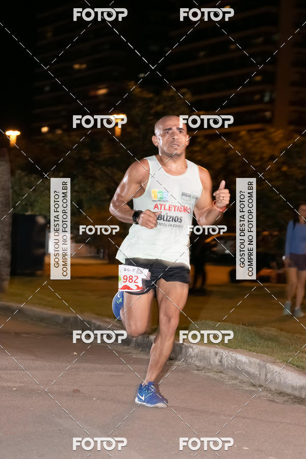 Buy your photos of the eventMarines Night Run on Fotop