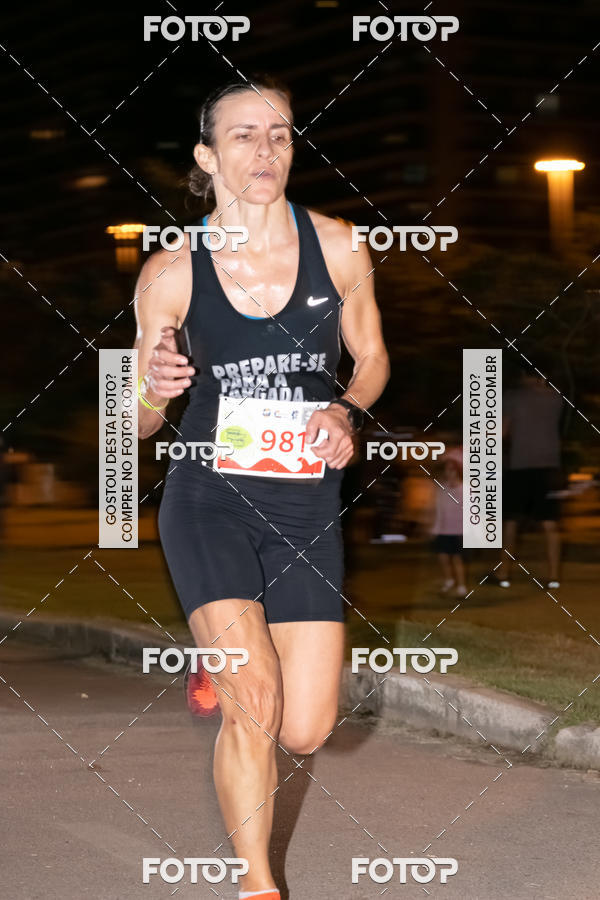 Buy your photos of the eventMarines Night Run on Fotop