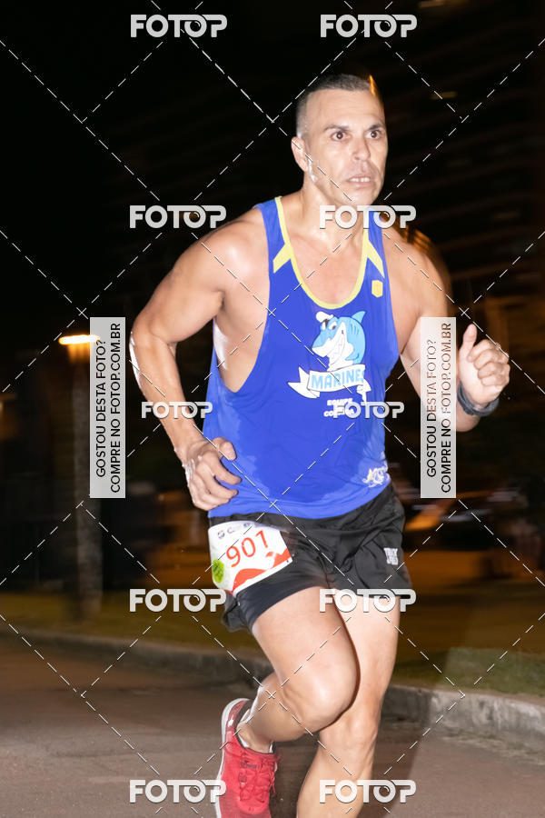 Buy your photos of the eventMarines Night Run on Fotop