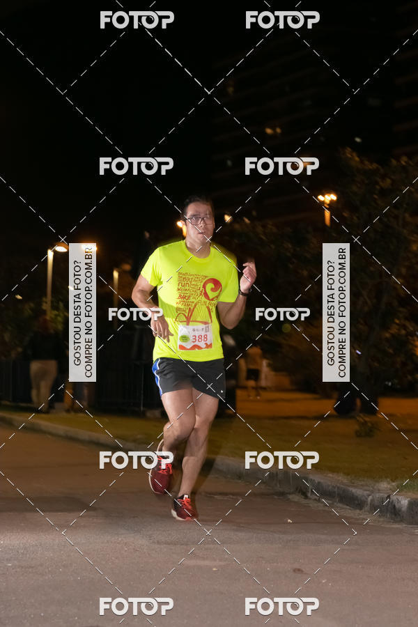 Buy your photos of the eventMarines Night Run on Fotop